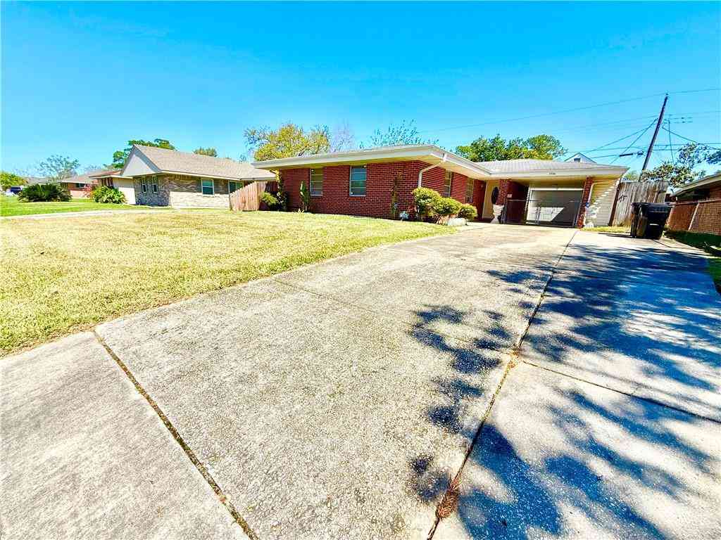 Homes For Sale - 3326 Somerset Drive<br/> New Orleans, LA 70131