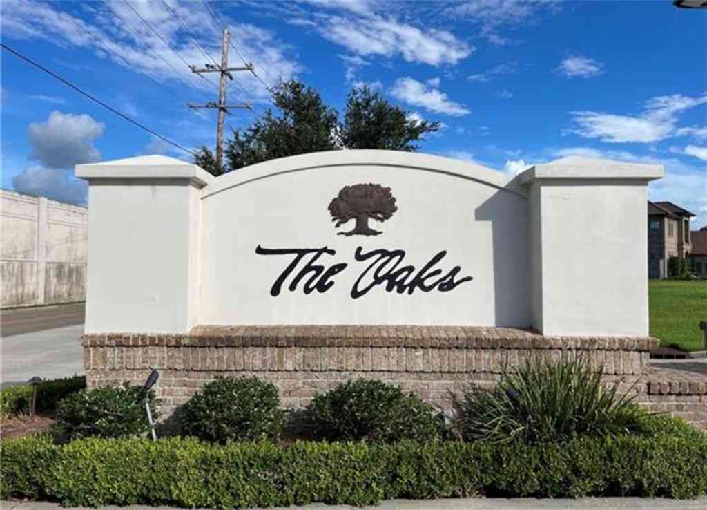 Vacant Land For Sale - 126 Oak Tree Drive<br/> New Orleans, LA 70124