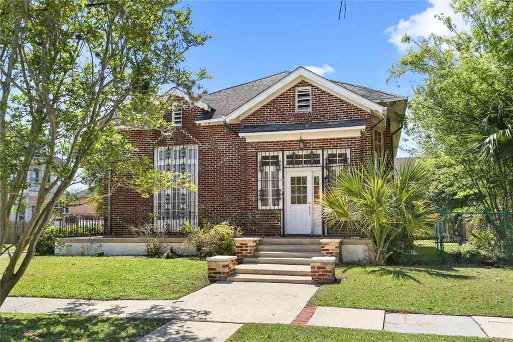 Homes For Sale - 9104 Quince Street<br/> New Orleans, LA 70118
