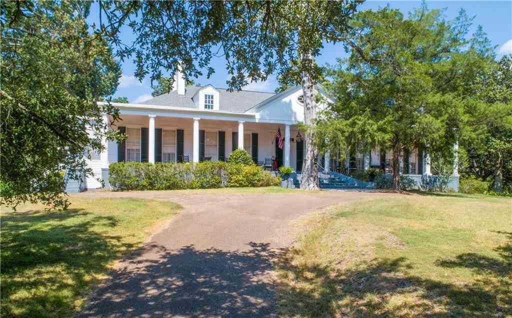 Homes For Sale - 131 Winchester Road<br/> Adams County, Natchez, MS 39120