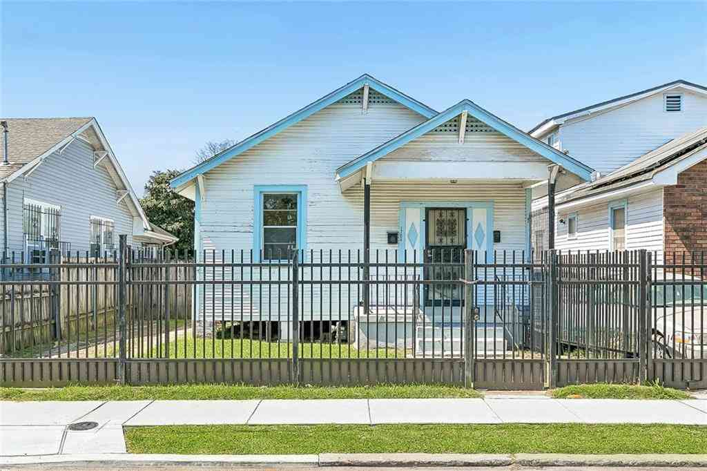 Homes For Sale - 1724 Eagle Street<br/> New Orleans, LA 70118