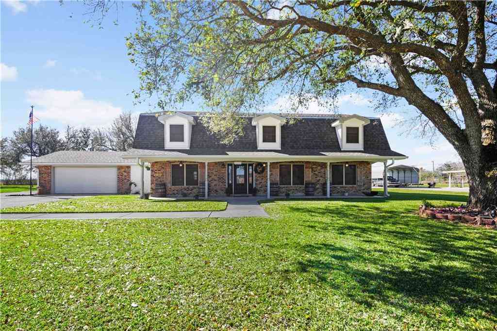 Homes For Sale - 306 E Woodlawn Ranch Road<br/> Houma, LA 70363