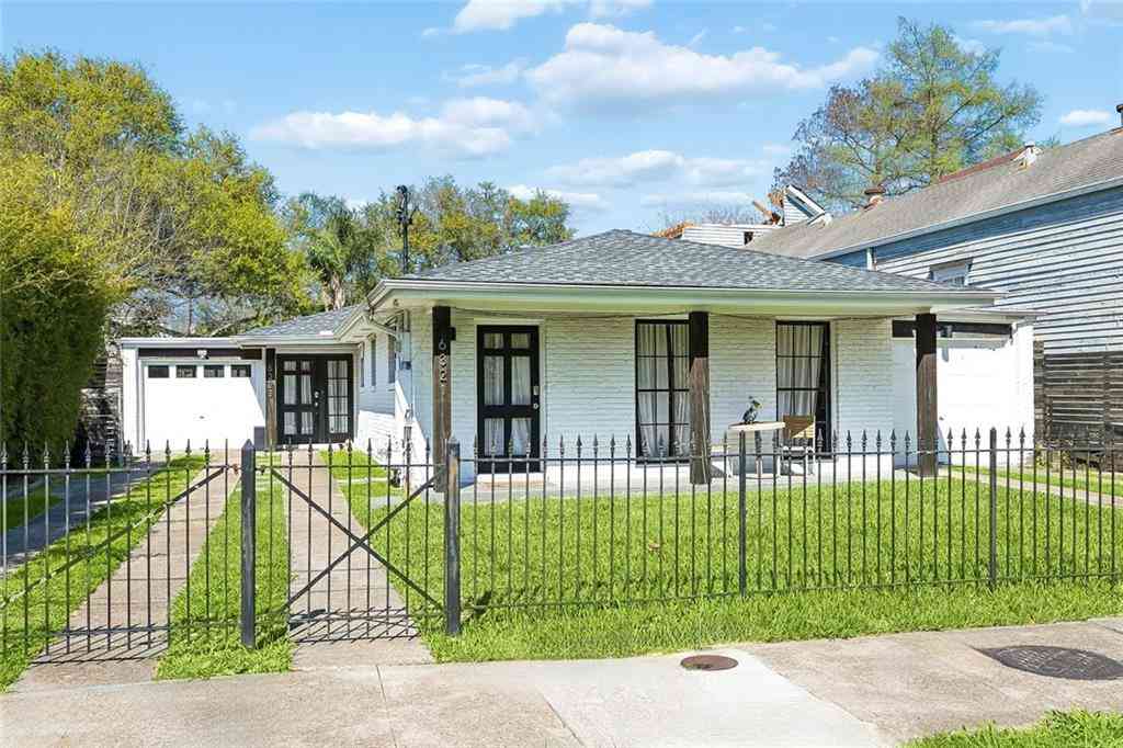 Vacant Land For Sale - 6321 Laurel Street<br/> New Orleans, LA 70118