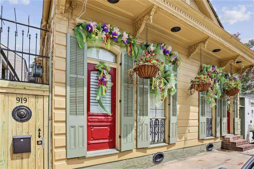 Homes For Rent - 919 Dauphine Street #919<br/> New Orleans, LA 70116