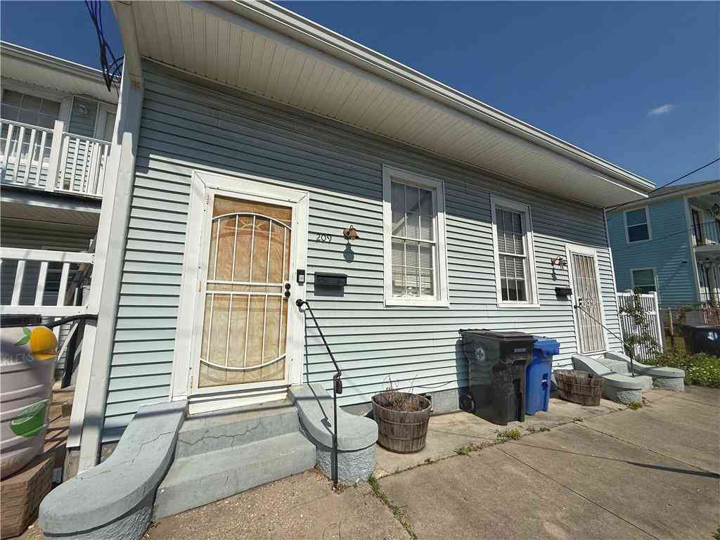 Multifamily For Rent - 209 N Johnson Street<br/> New Orleans, LA 70112