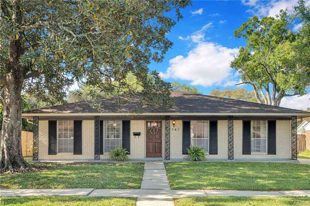 Homes For Sale - 5727 Oxford Place<br/> New Orleans, LA 70131