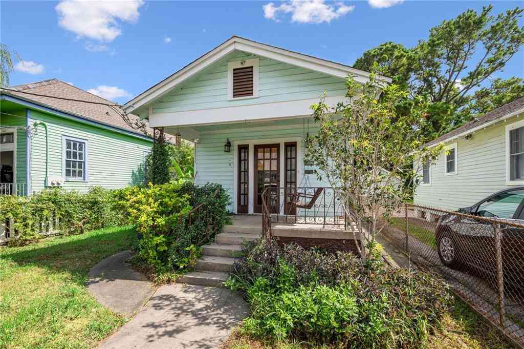 Homes For Sale - 5515 Dauphine Street<br/> New Orleans, LA 70117