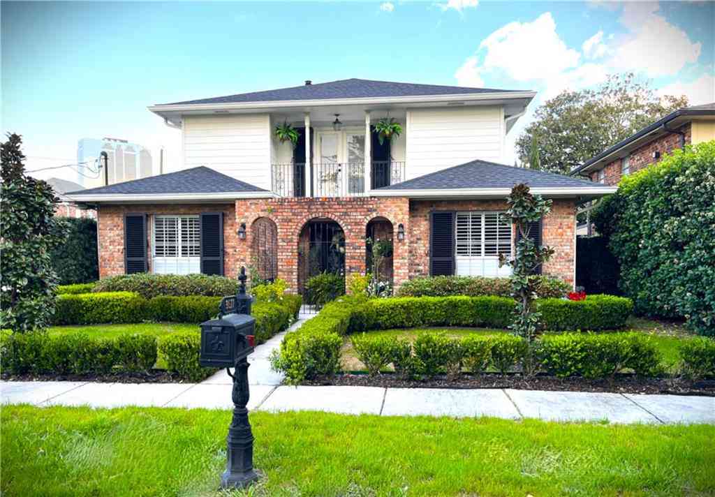 Homes For Sale - 3617 Edenborn Avenue<br/> Metairie, LA 70002