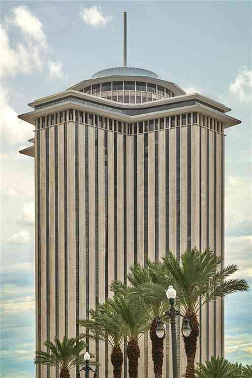 Condo For Sale - 2 Canal Street #2706<br/> New Orleans, LA 70130