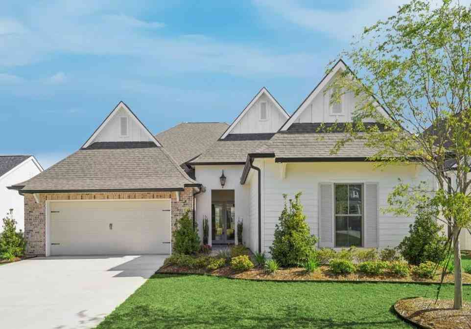Homes For Sale - 4221 Cypress Point Drive<br/> Covington, LA 70433