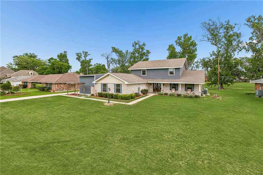 Homes For Sale - 15 W Levert Drive<br/> Luling, LA 70070