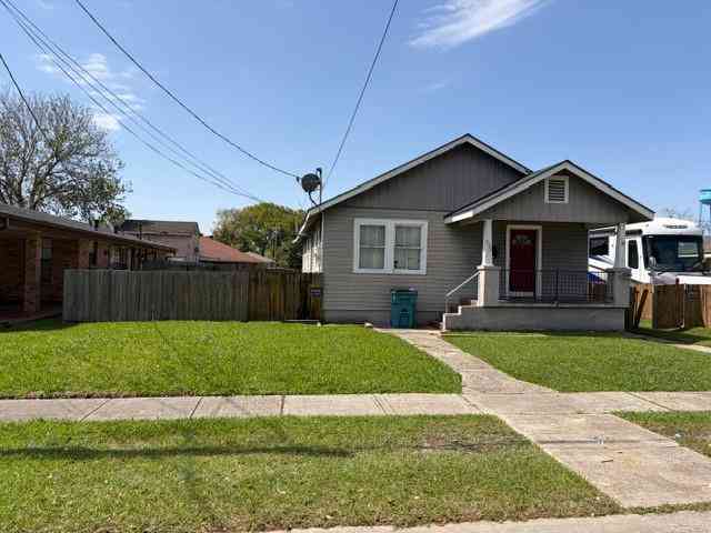 Homes For Rent - 532 Chalmette Street<br/> Harvey, LA 70058