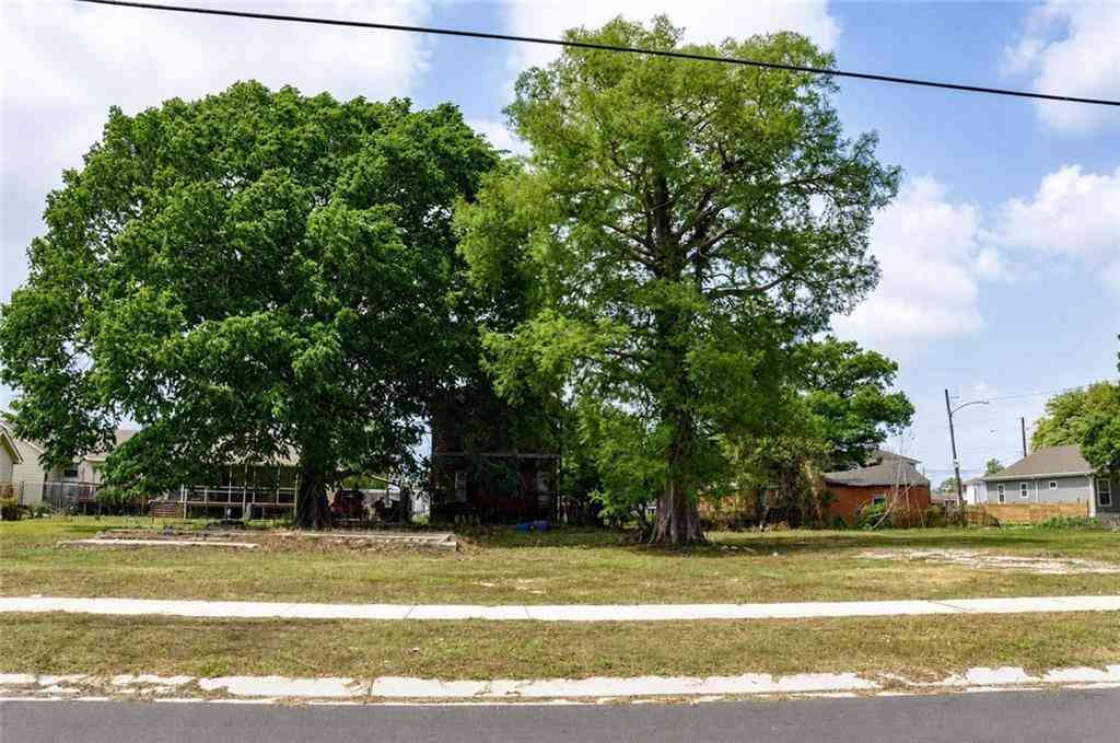 Vacant Land For Sale - 1730 Charbonnet Street<br/> New Orleans, LA 70117