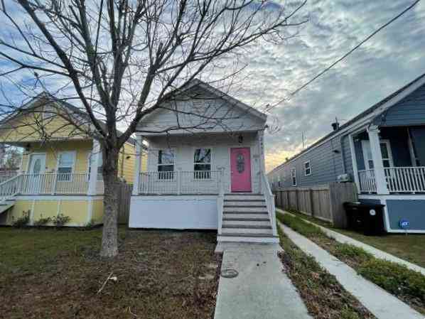 Multifamily For Sale - 2429 Almonasters Avenue<br/> New Orleans, LA 70117