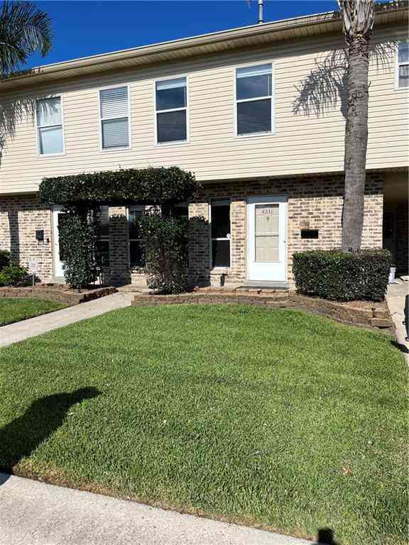 Townhouse For Rent - 4231 Hudson Street<br/> Jefferson County, Metairie, LA 70006