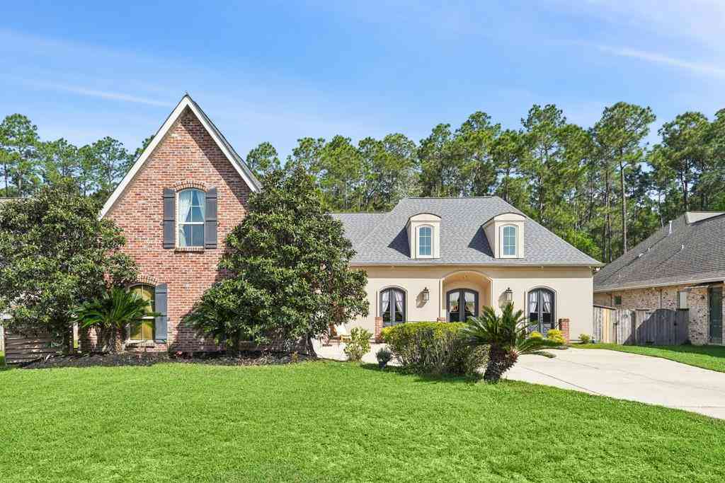 Homes For Sale - 205 Grande Maison Boulevard<br/> Mandeville, LA 70471