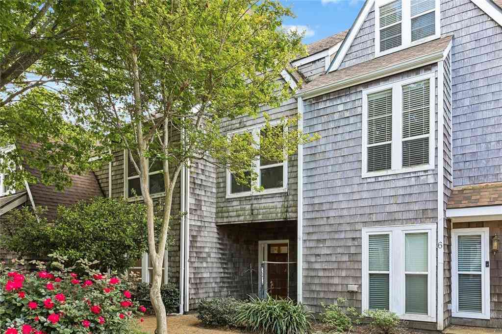 Homes For Sale - 4 Spinnaker Lane<br/> New Orleans, LA 70124