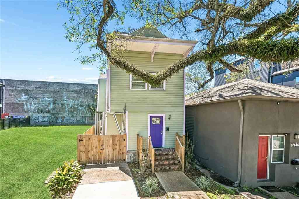 Homes For Sale - 2614 Banks Street<br/> New Orleans, LA 70119