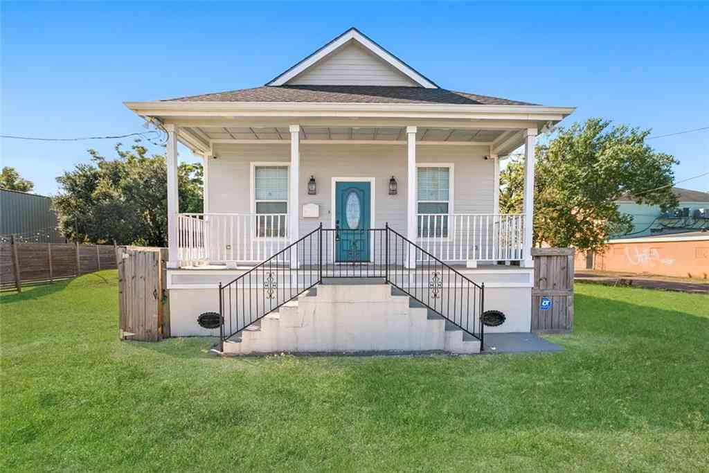 Homes For Sale - 4132 Martin Luther King Jr Boulevard<br/> New Orleans, LA 70125