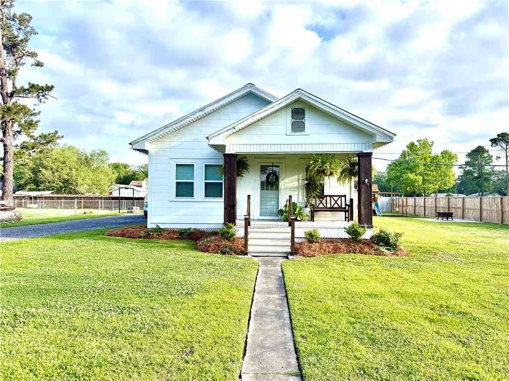 Homes For Sale - 3084 Highway 44 Highway<br/> Garyville, LA 70051