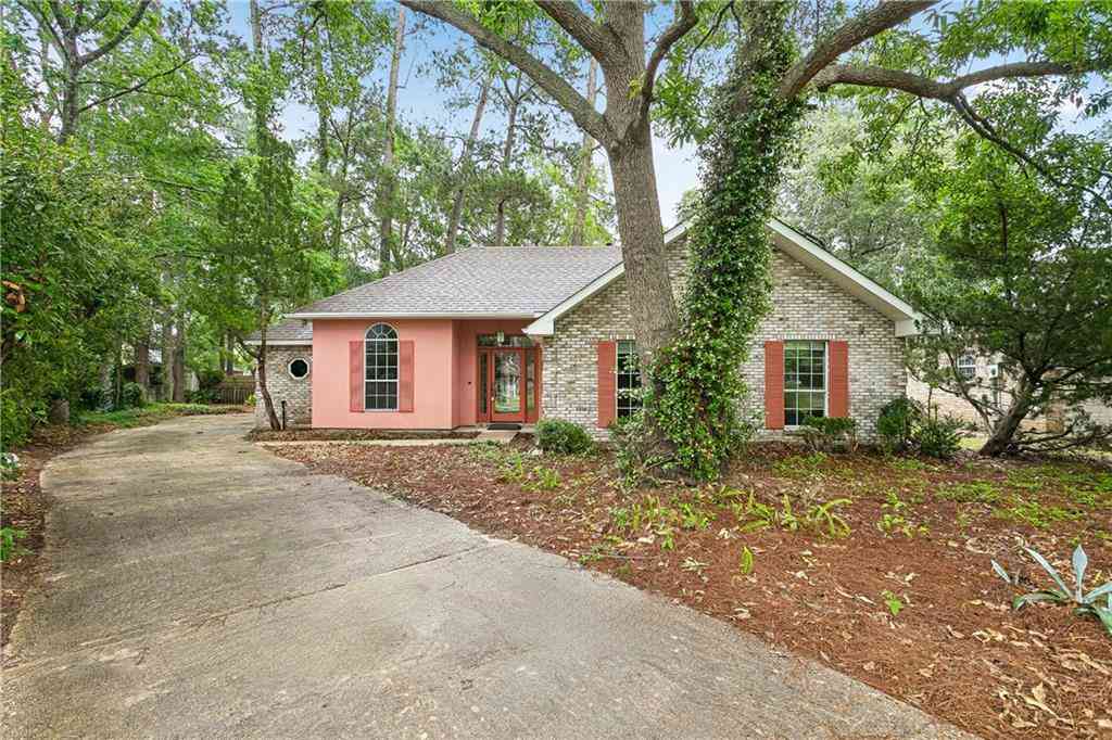 Homes For Sale - 1435 Owl Court<br/> Mandeville, LA 70448
