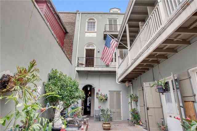 Apartment For Rent - 1221 Decatur Street #302<br/> New Orleans, LA 70116