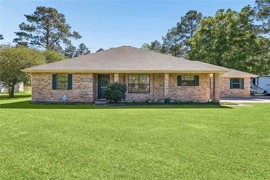 Homes For Sale - 15346 Carlou Drive<br/> Ponchatoula, LA 70454