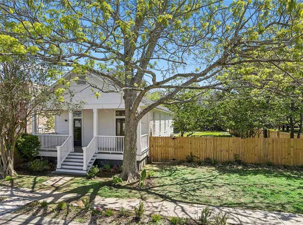 Homes For Sale - 444 Leboeuf Street<br/> New Orleans, LA 70114