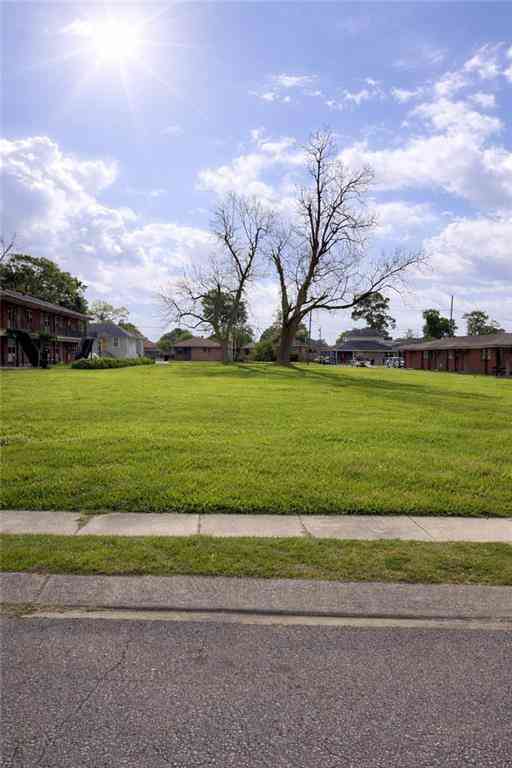 Vacant Land For Sale - 3421 Pakenham Drive<br/> Chalmette, LA 70043