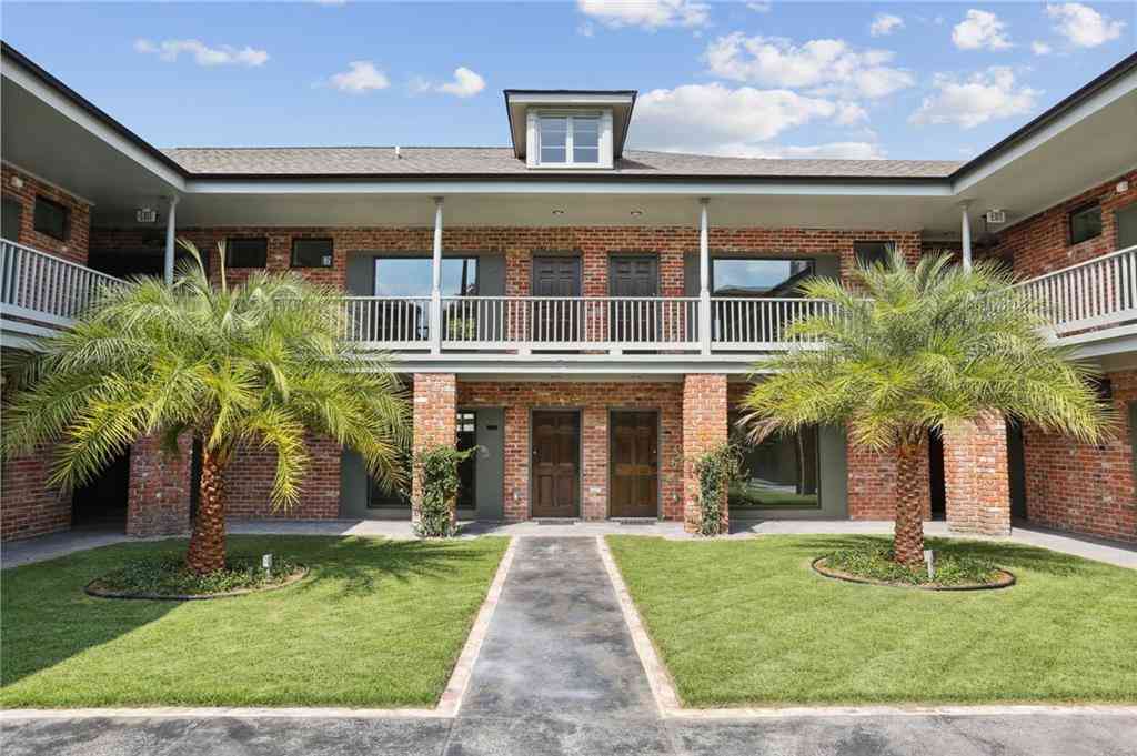 Condo For Sale - 1629 Washington Avenue #208<br/> New Orleans, LA 70130