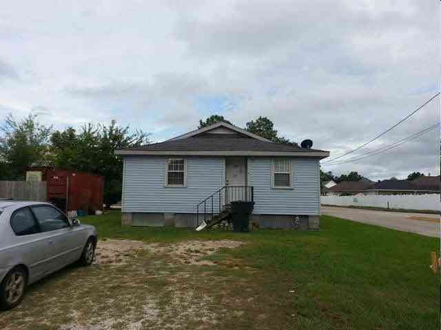 Homes For Rent - 105 Schlief Drive<br/> Belle Chasse, LA 70037