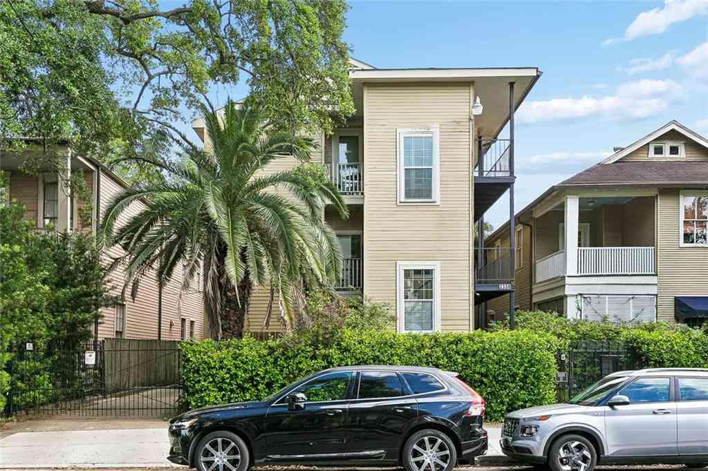Condo For Sale - 2338 Magazine Street #9<br/> New Orleans, LA 70130