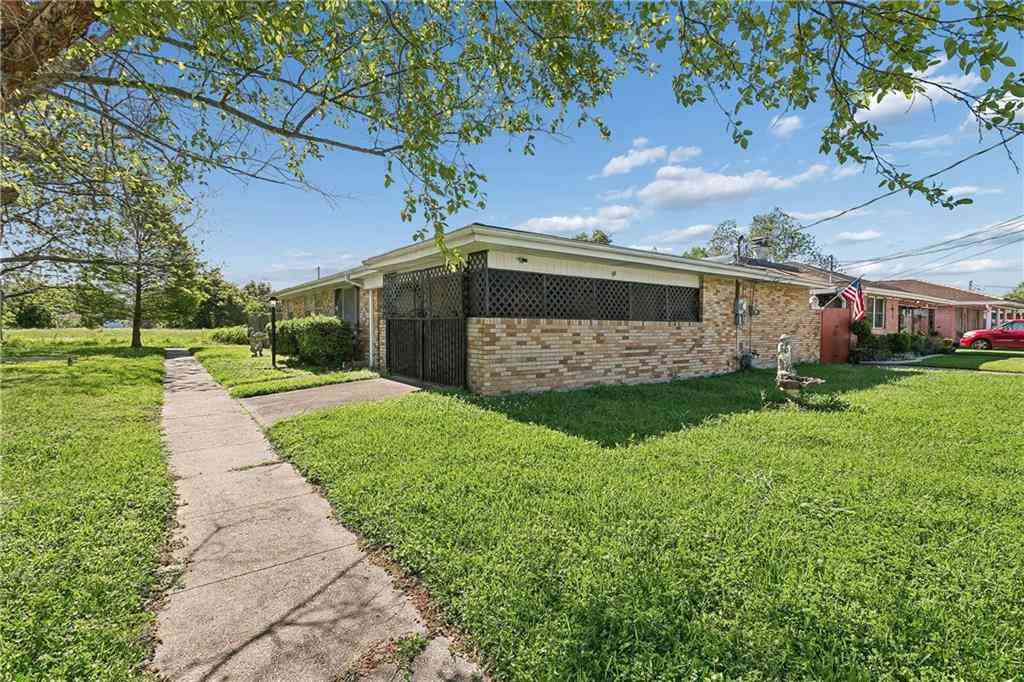 Homes For Sale - 545 Esteban Street<br/> Arabi, LA 70032