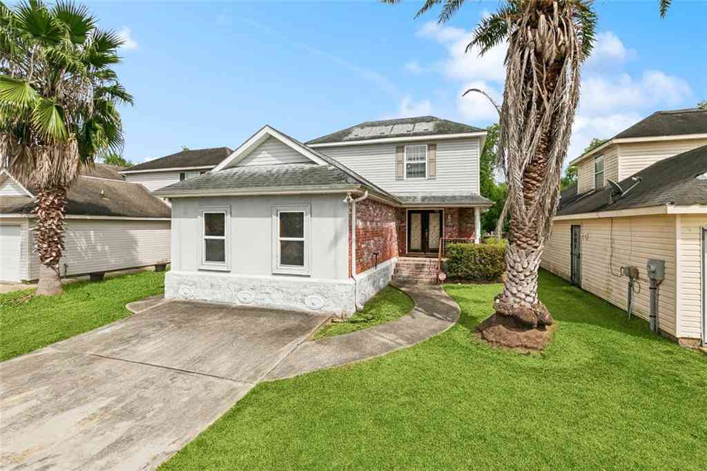 Homes For Sale - 13700 N Cavelier Drive<br/> New Orleans, LA 70129