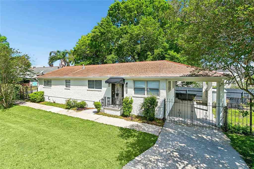 Homes For Sale - 1020 Red Allen Way<br/> New Orleans, LA 70114