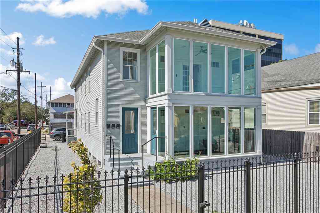 Homes For Sale - 2600-02 General Pershing Street<br/> New Orleans, LA 70115