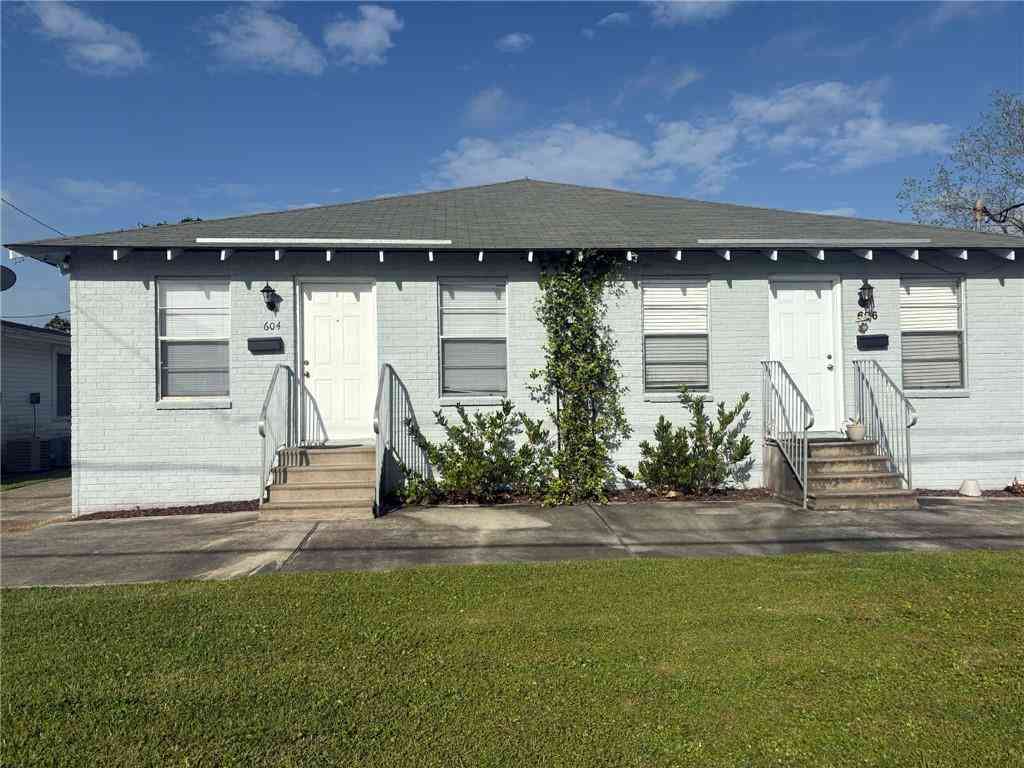 Multifamily For Rent - 604 N Woodlawn Avenue<br/> Metairie, LA 70001