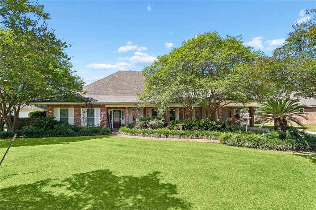 Homes For Sale - 3602 Joyce Drive<br/> Mandeville, LA 70448
