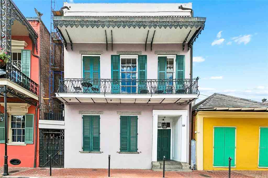 Condo For Sale - 817 Burgundy Street #D<br/> New Orleans, LA 70116