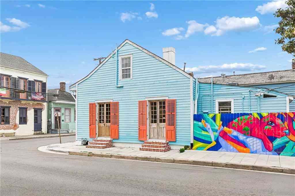 Homes For Sale - 2631 N Rampart Street<br/> New Orleans, LA 70117