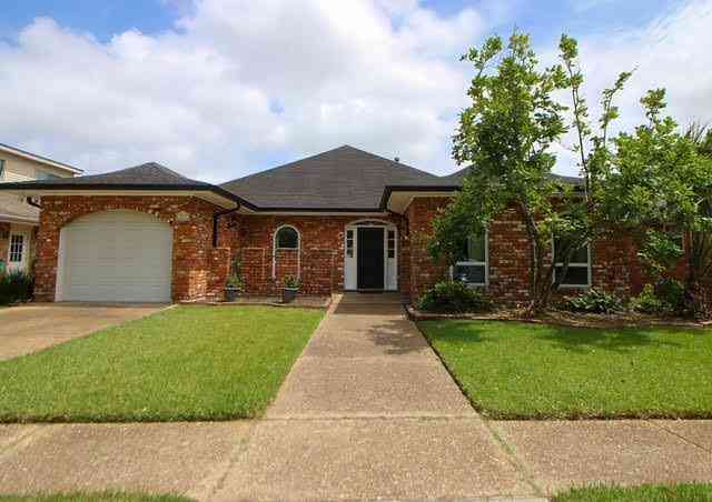 Homes For Sale - 1717 Emily Street<br/> Metairie, LA 70001