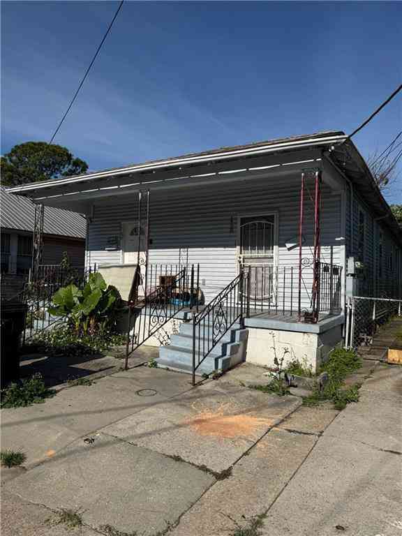 Multifamily For Sale - 1726-28 Lesseps Street<br/> New Orleans, LA 70117
