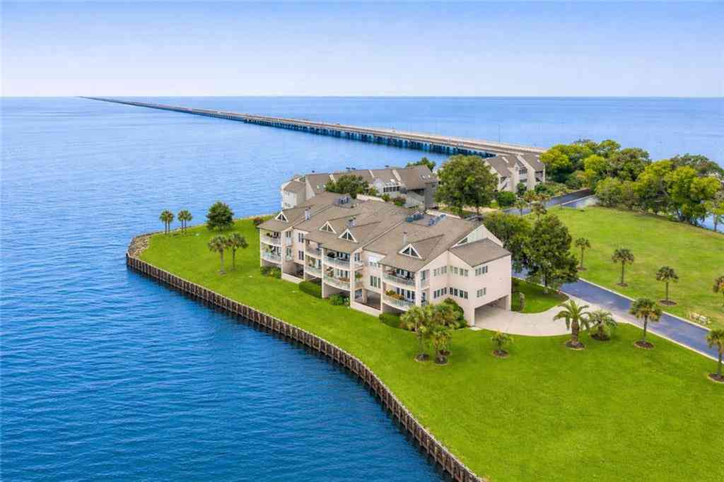 Condo For Sale - 303 Mariners Island Boulevard #303<br/> Mandeville, LA 70448