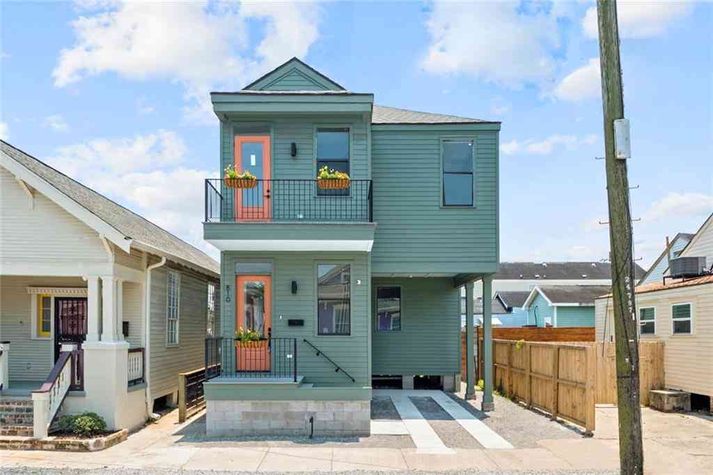 Homes For Sale - 810 N Roman Street<br/> New Orleans, LA 70116