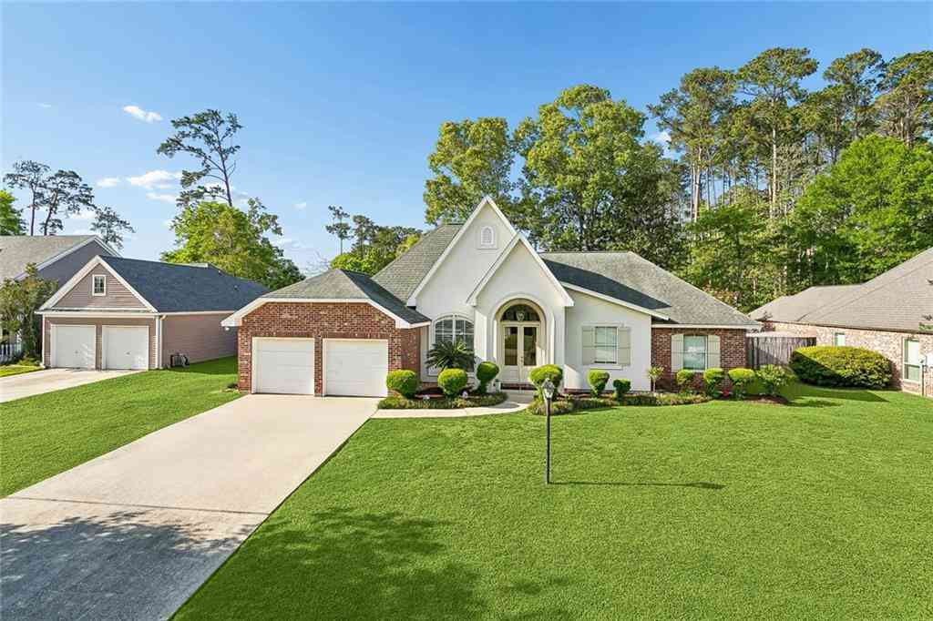 Homes For Sale - 673 Sweet Bay Drive<br/> Mandeville, LA 70448