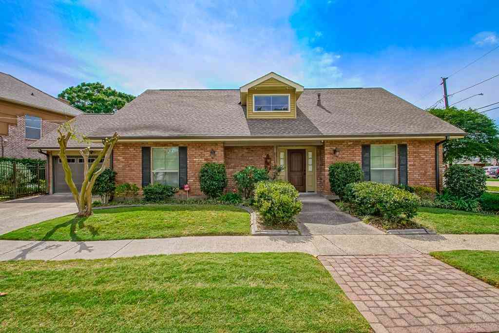 Homes For Sale - 3916 N Woodlawn Avenue<br/> Metairie, LA 70006