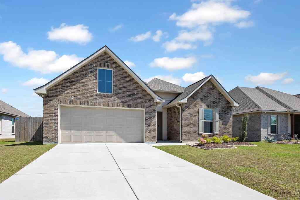 Homes For Sale - 25786 Pristine Street<br/> Denham Springs, LA 70726