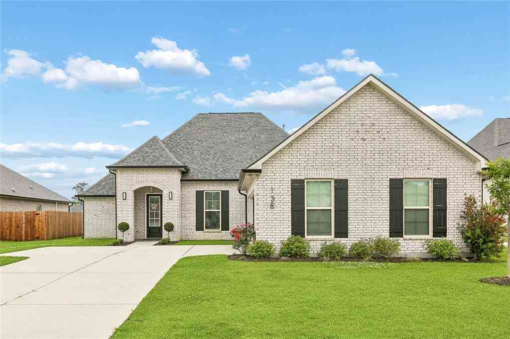 Homes For Sale - 138 Cypresswood Drive<br/> Belle Chasse, LA 70037