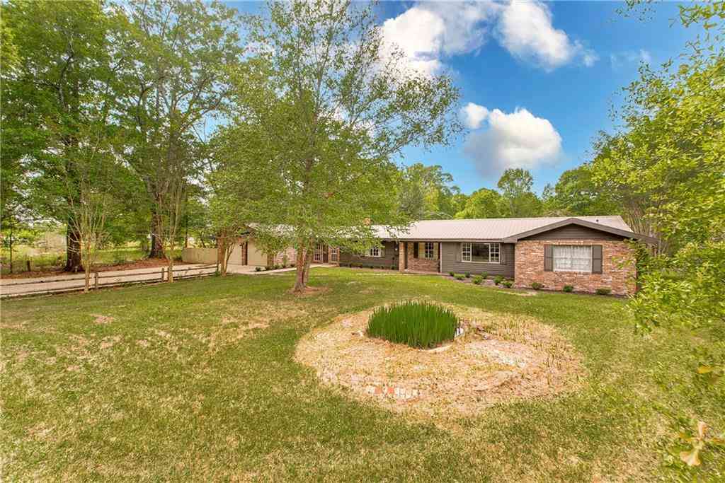 Homes For Sale - 1407 Neches Street<br/> Washington County, Bogalusa, LA 70427
