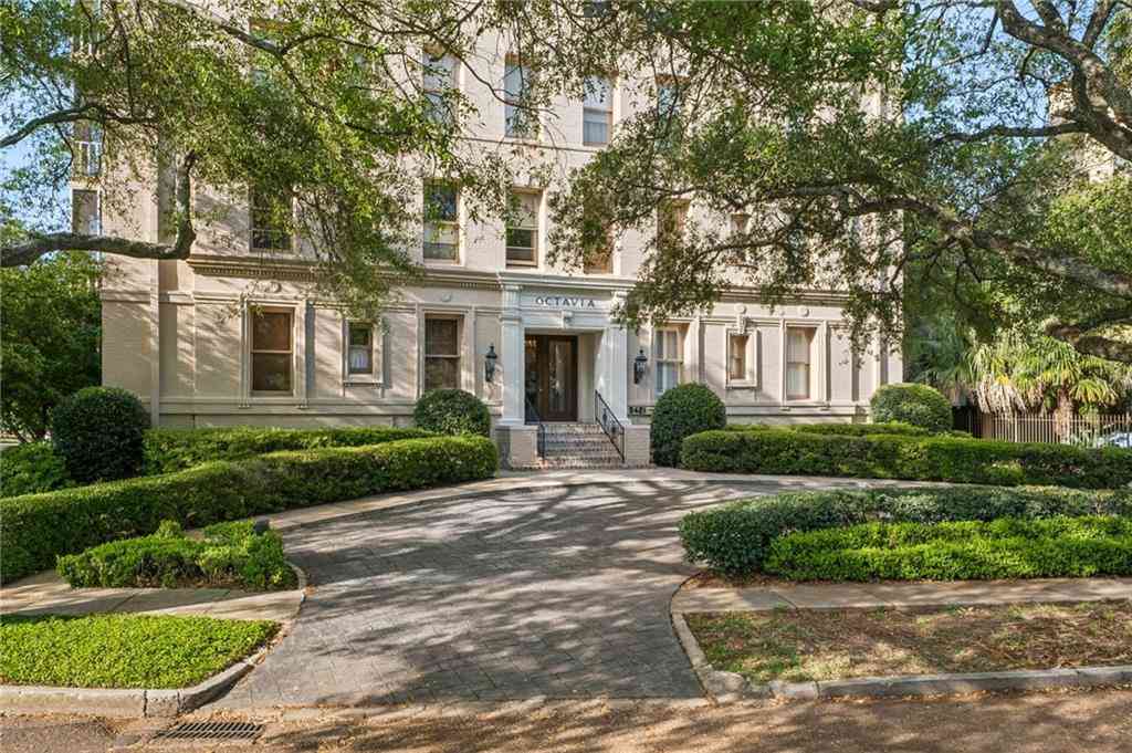 Condo For Sale - 5421 St Charles Avenue #4B<br/> New Orleans, LA 70115